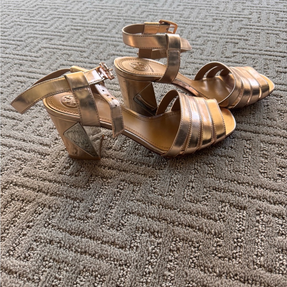 Tory Burch Metallic Strappy Heels Size 8.5 - Picture 14 of 16